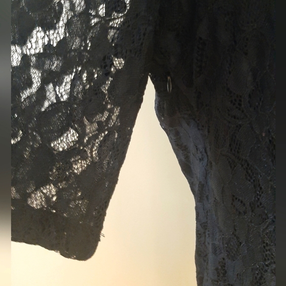 *FINAL SALE* NWT Black All- Over Lace Plus Size Midi Dress - Picture 4 of 6